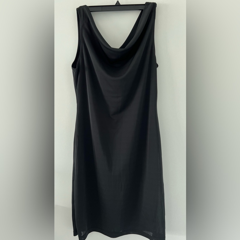 Elegant Black Sleeveless Lined Dress sleeveless